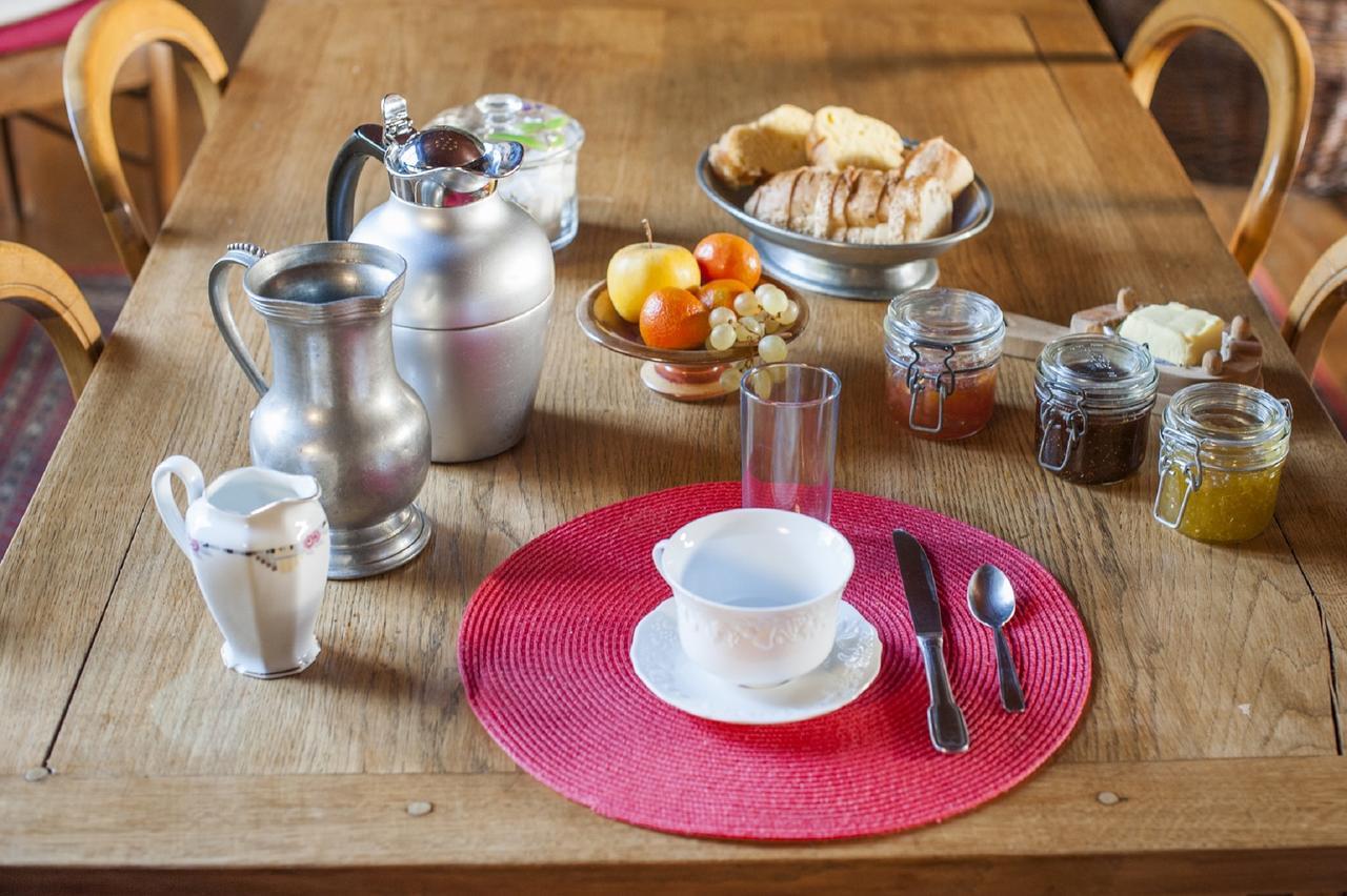 Bed and Breakfast Chez Camille Etrigny Esterno foto